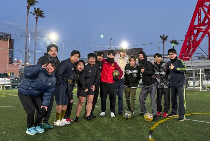 フットサル同好会の集合写真